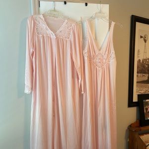 Vintage night gown set.